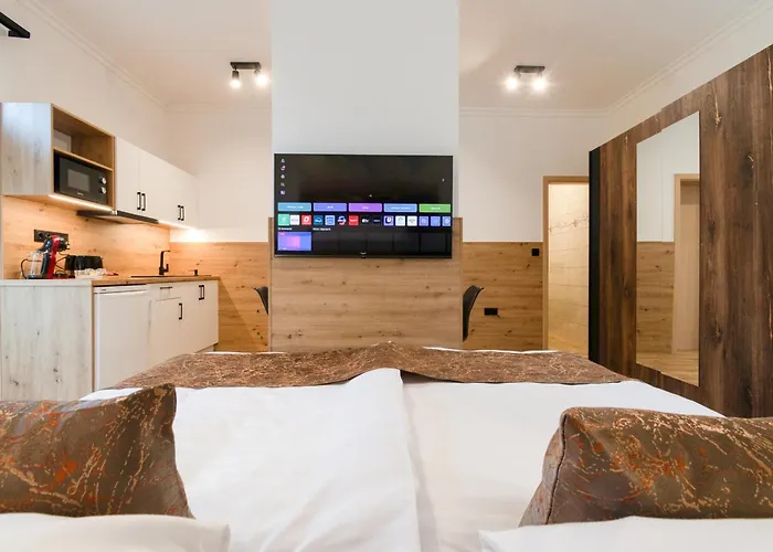 Lackó - Exkluzív *